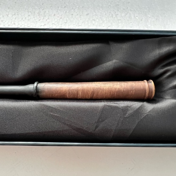 The Wizarding World of Harry Potter - Hawthorne Wand - Picture 5 of 7